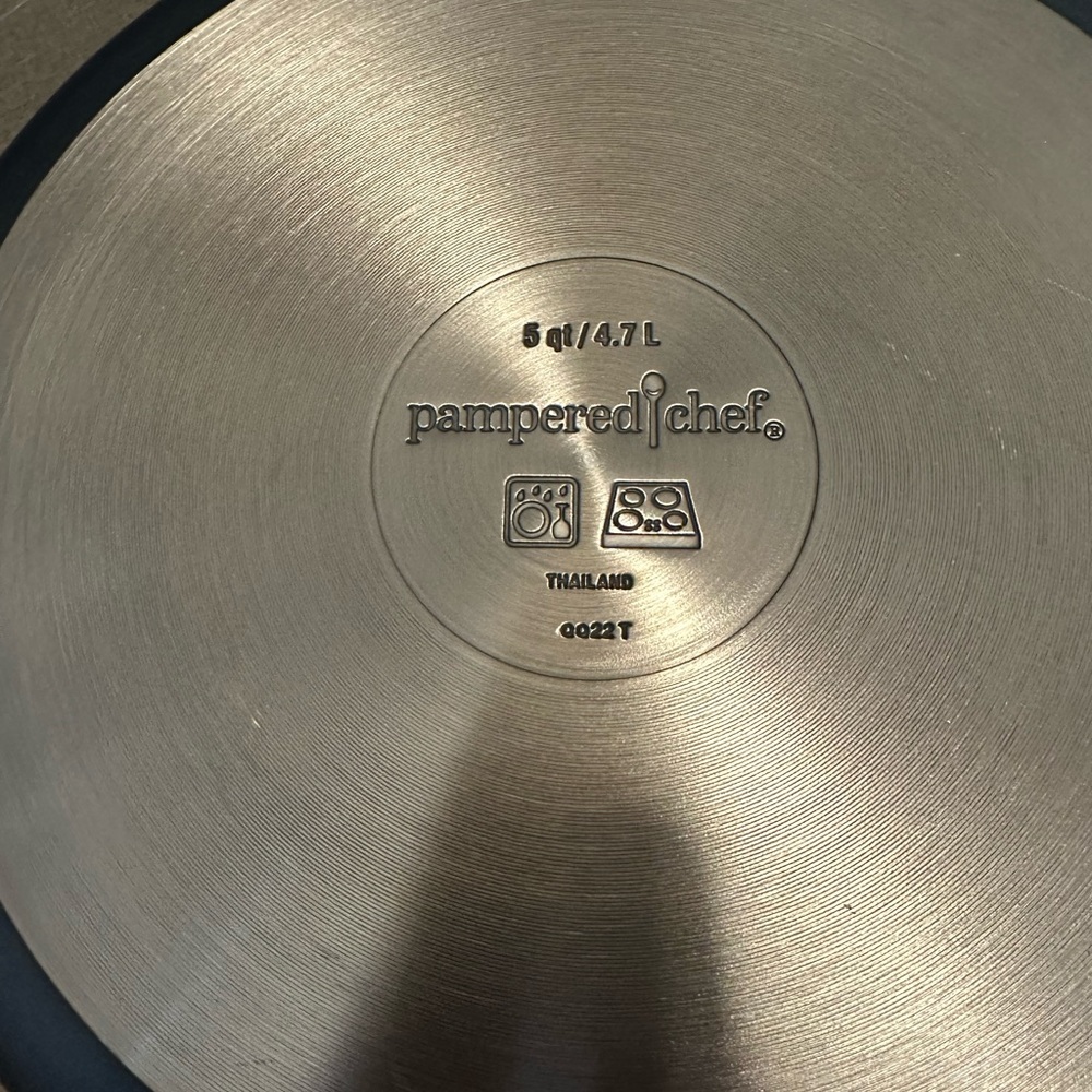 Pampered Chef 5-qt Brilliance Nonstick Sauté Pan - Picture 3 of 3